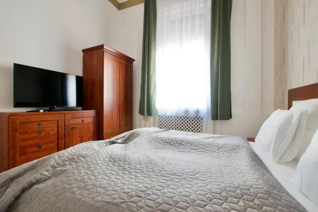 Premium Apartment By Hi5-Vaci Str. 3 Bedroom Budapesta